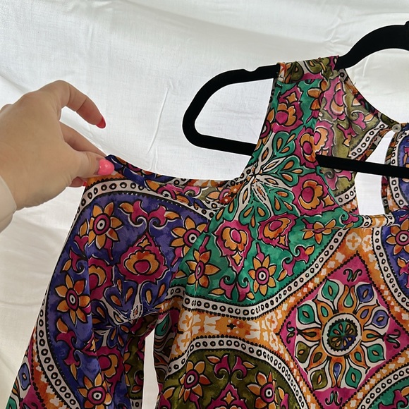 Colorful vacation or causal event dress! Size L - Picture 3 of 5